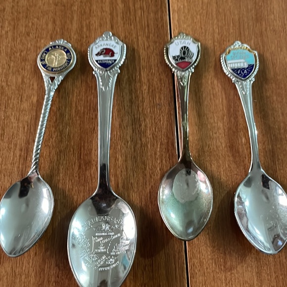 Souvenir spoons from places in United States - Picture 4 of 7